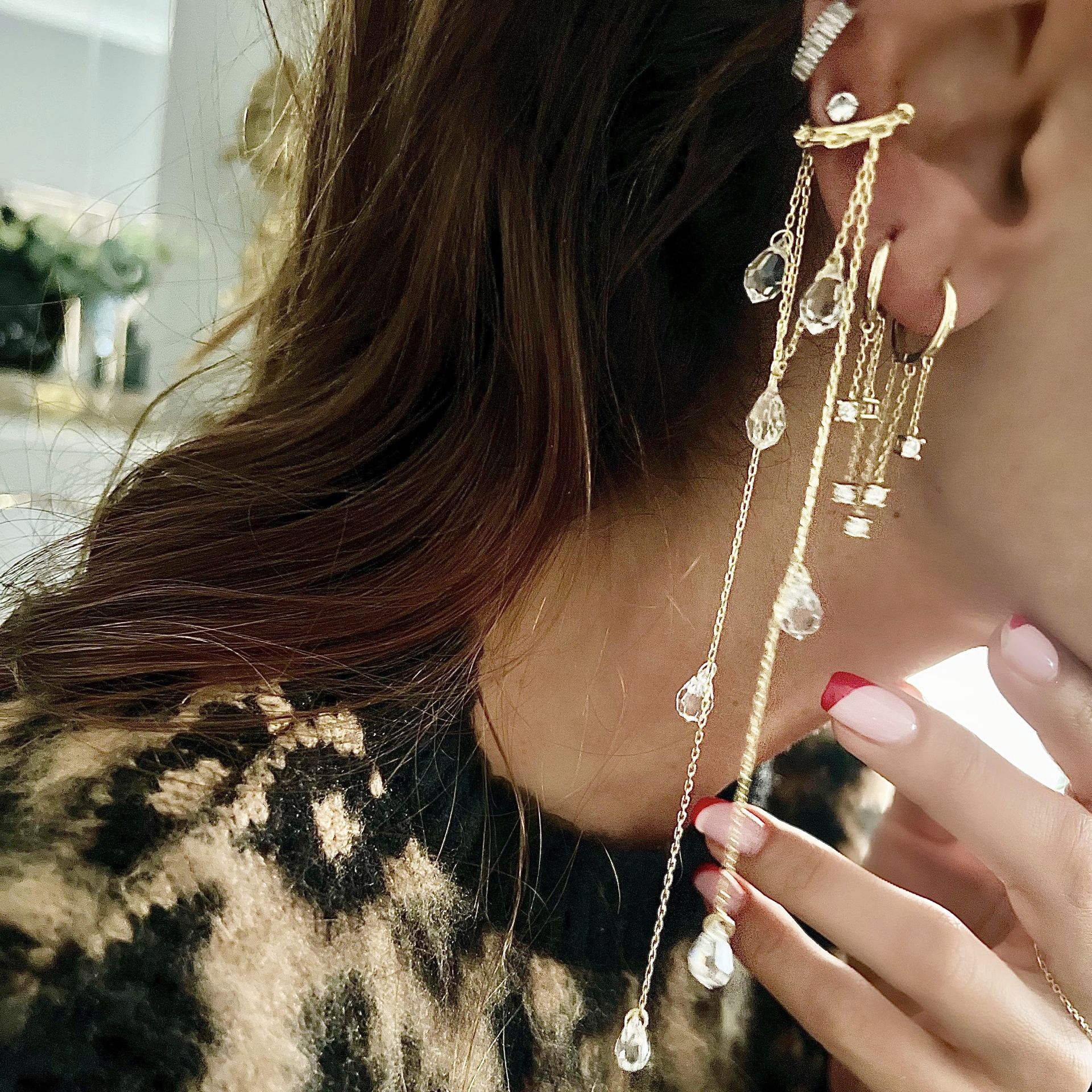 Taşlı Chains Kıkırdak Küpe