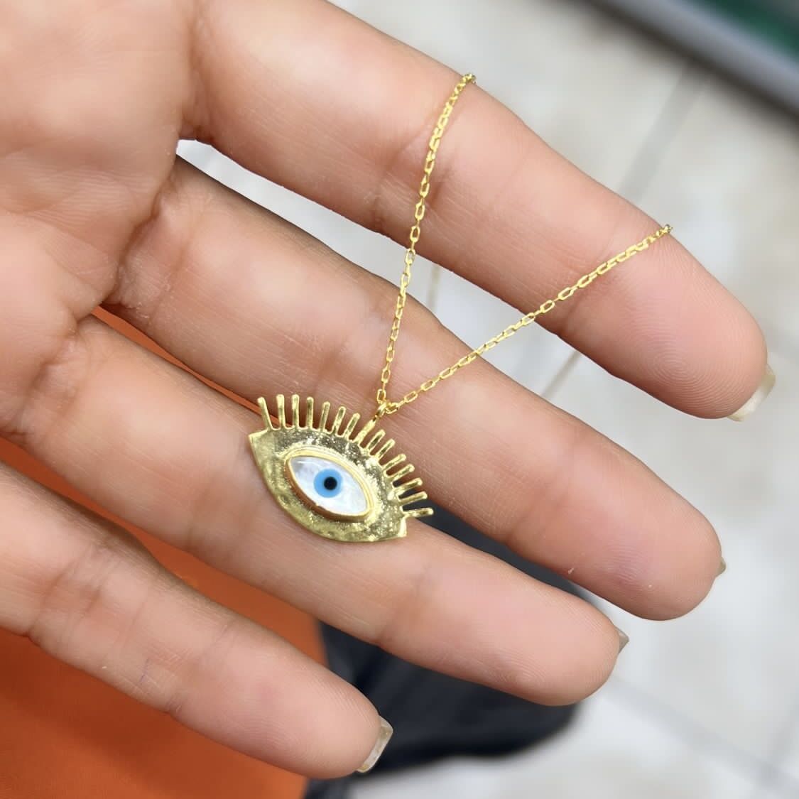 El Yapımı Göz Kolye