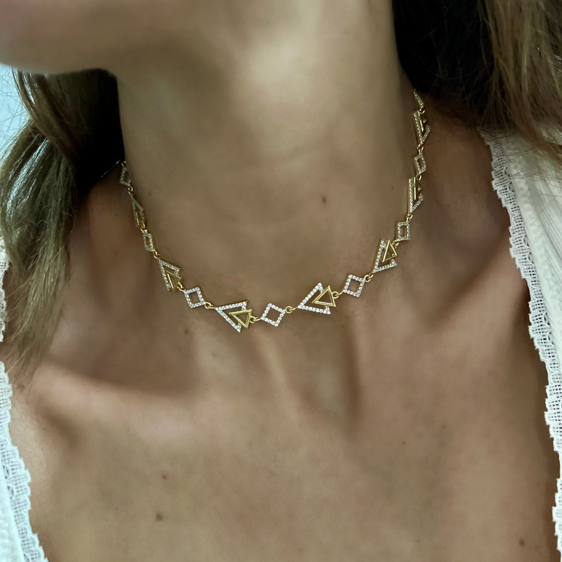 Üçgen Model Choker