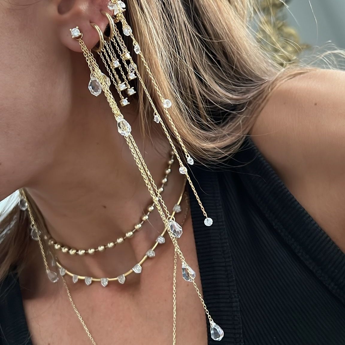 Taşlı Chains Küpe