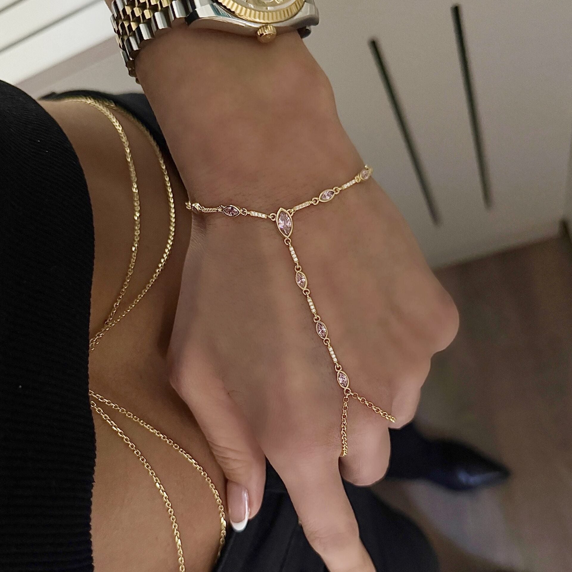 Badem Taşlı Şahmeran