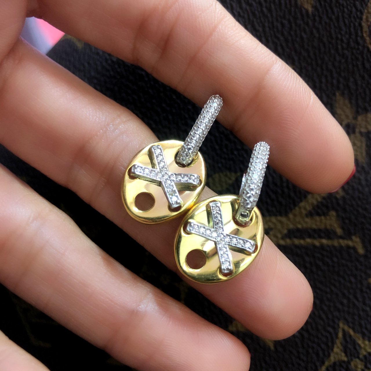 İki Renk Çapraz Düğme Küpe Tek - Gold