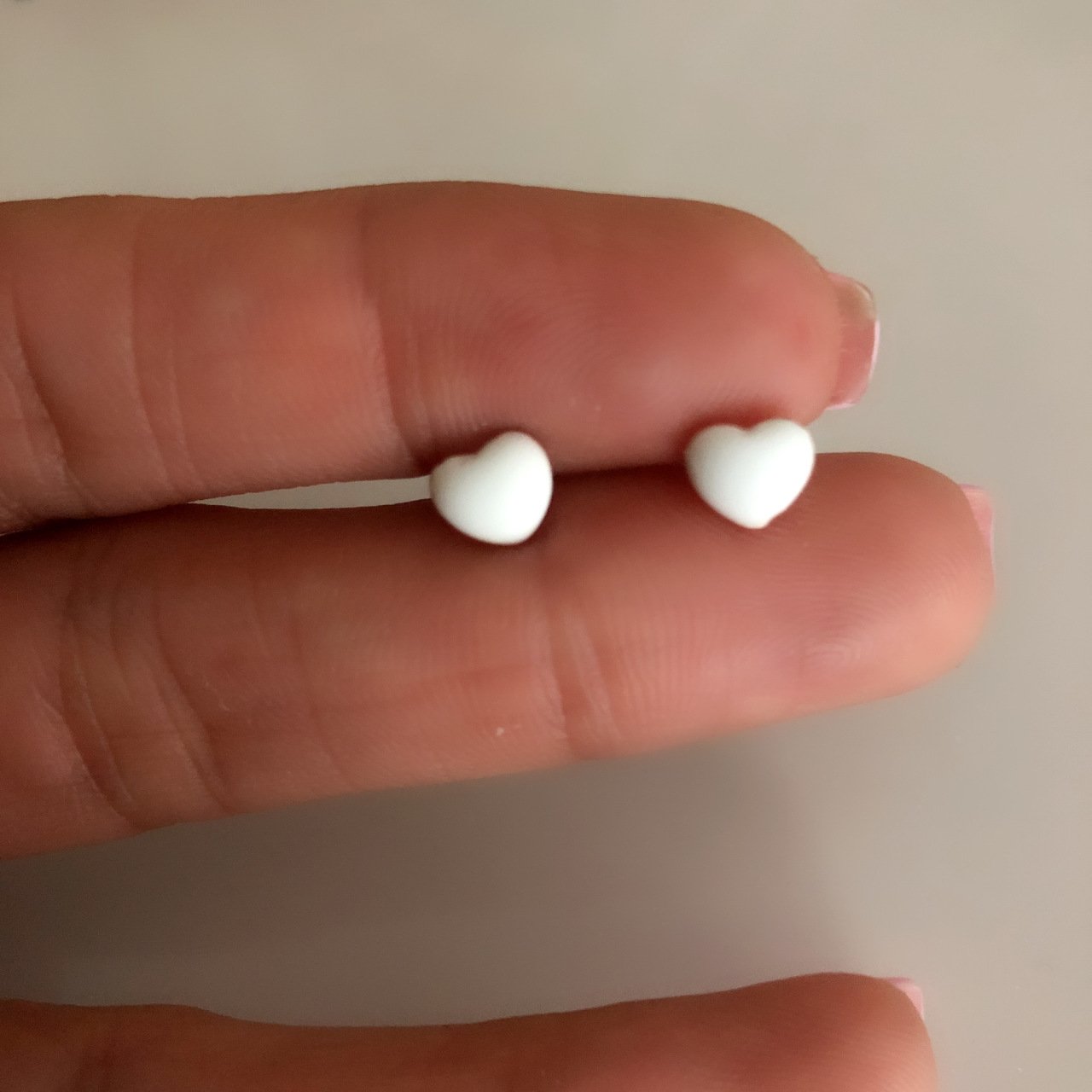 Beyaz Mini Kalp Küpe (Çift)