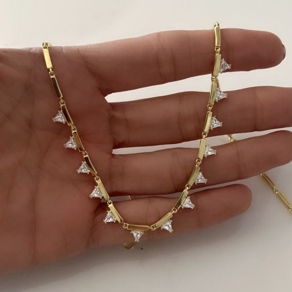 Triangle Row Stone Necklace