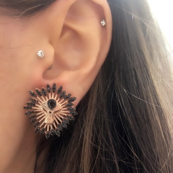 Siyah Taşlı Aslan Küpe