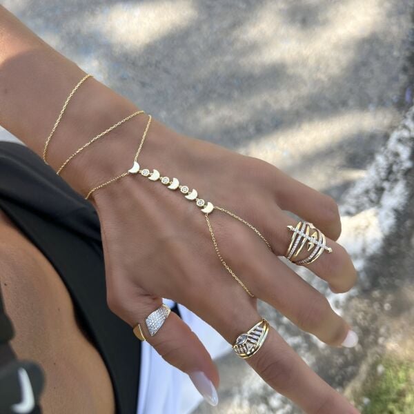 Sıralı Hilal Şahmeran