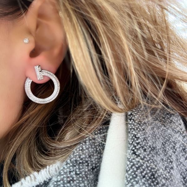 Imported T Earrings (Pair)