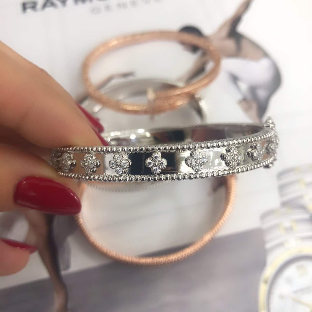 Yonca İthal Kelepçe Bileklik