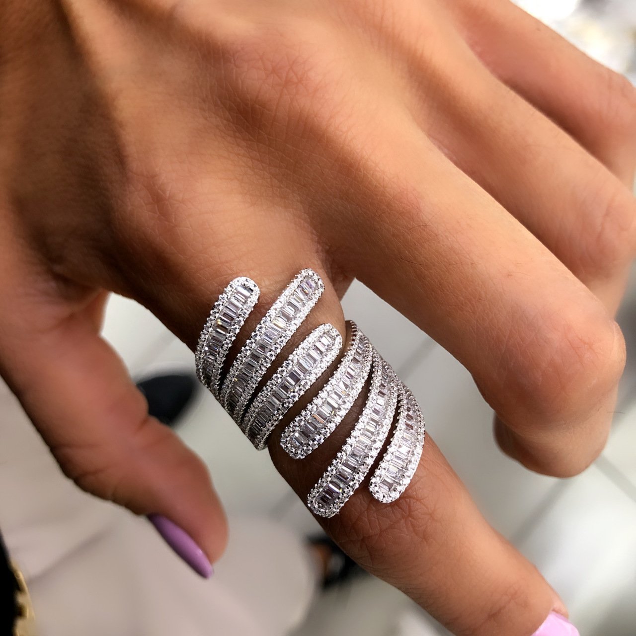 İthal Baget Taşlı Sarmal Yüzük