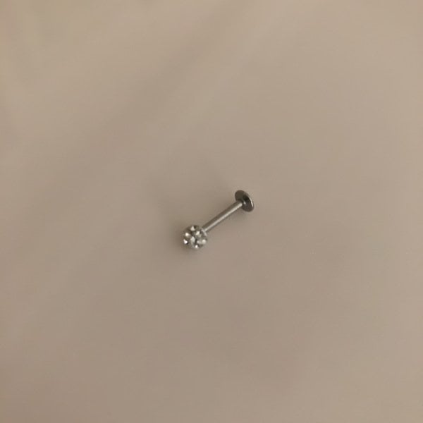 Cerrahi Çelik Taşlı Piercing