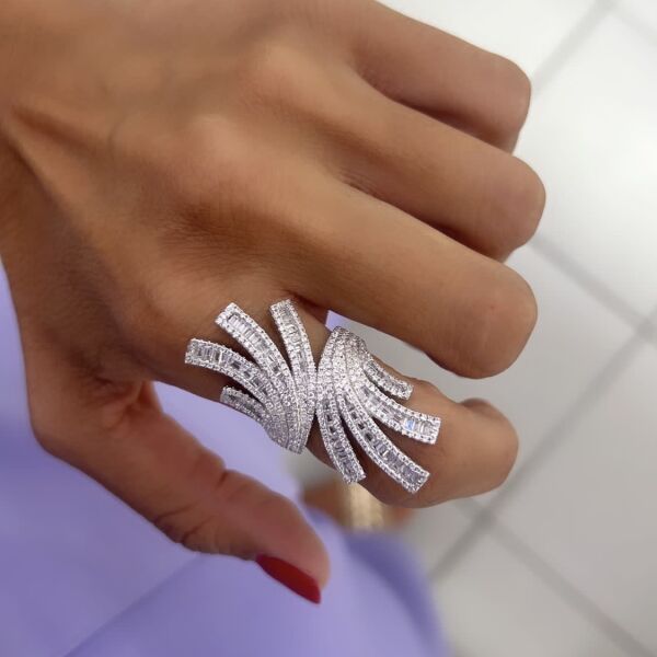 İthal Baget Taşlı Sarmal Yüzük