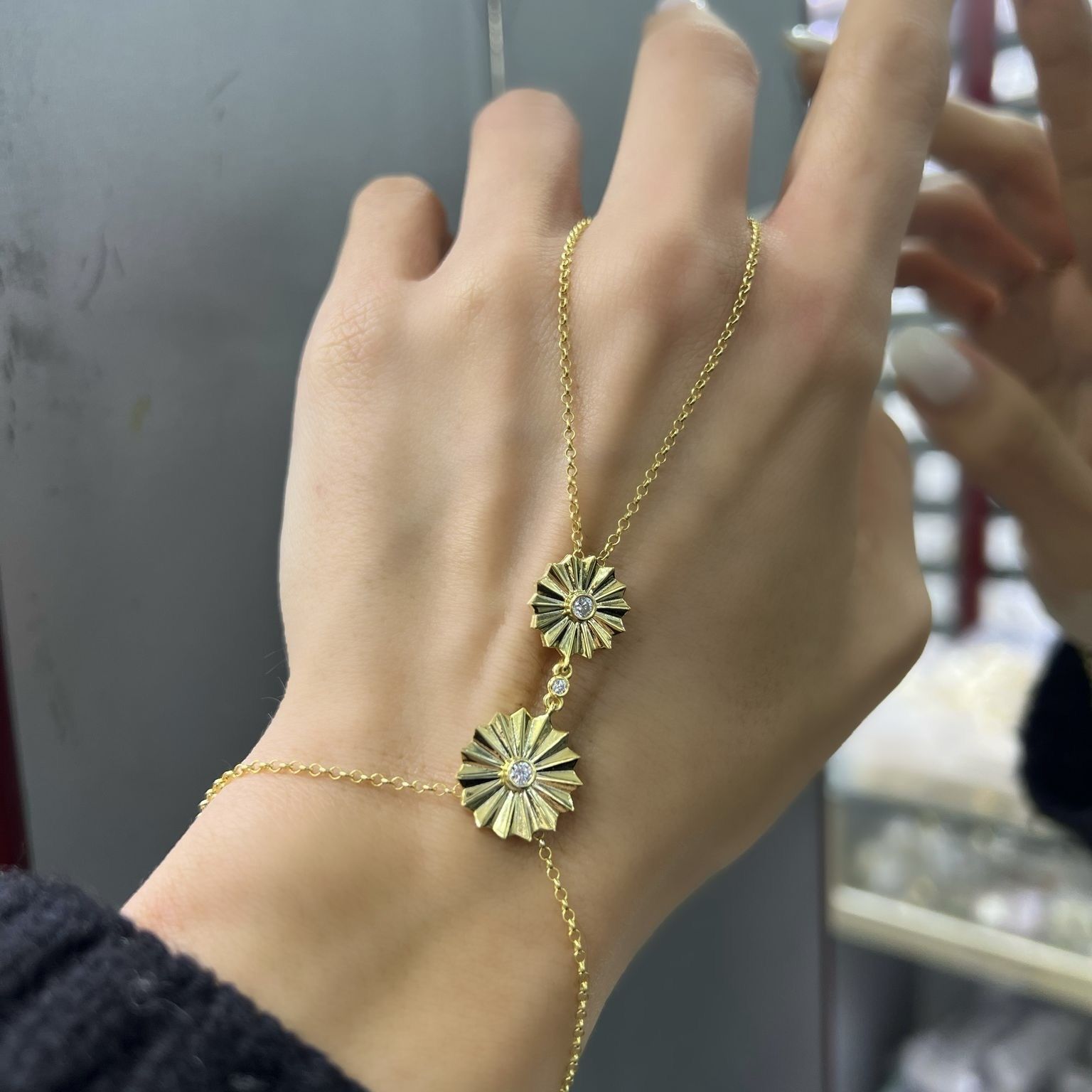 Yelpaze Model Şahmeran