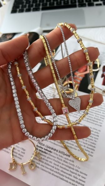 Taşlı Halka Que Kolye